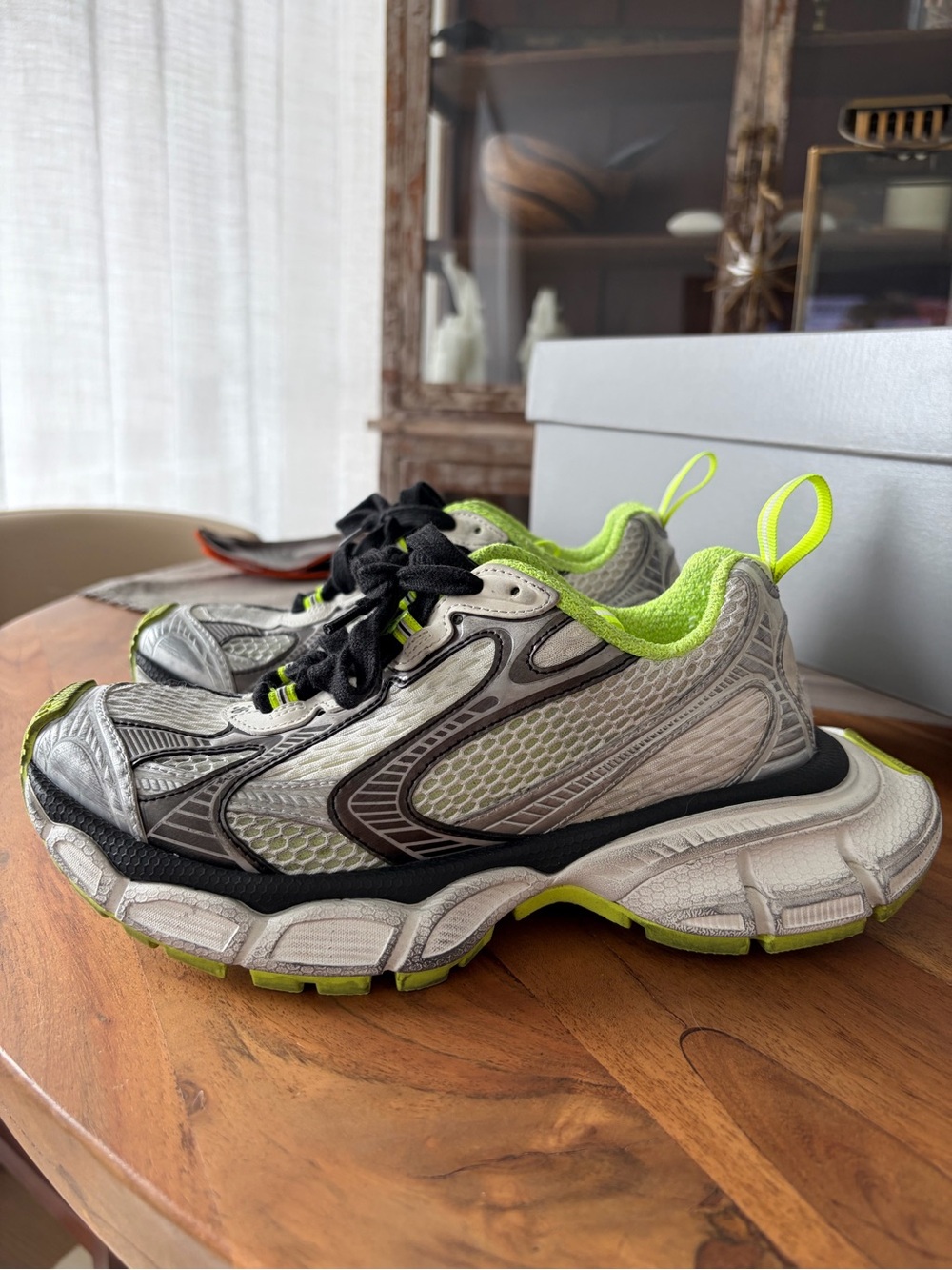 Balenciaga 3XL Black Lime “Silver”
Style / SKU: 734731W3XL69031 - Picture 2 of 7
